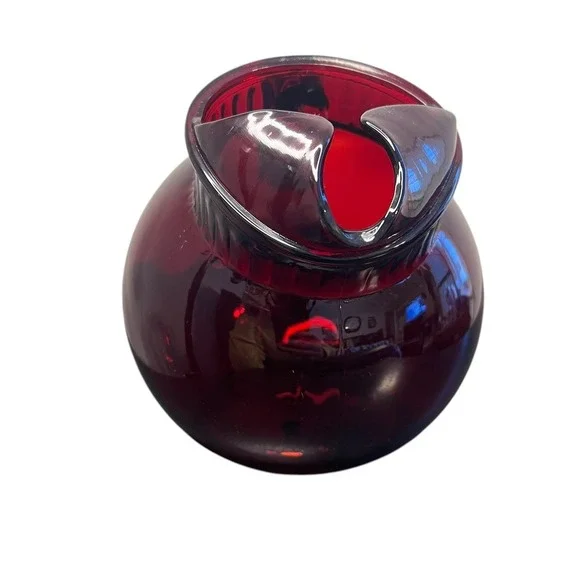 Vintage Royal Ruby Red Tilt Pitcher Anchor Hocking With Ice Lip 8" Tall - Picture 2 of 7
